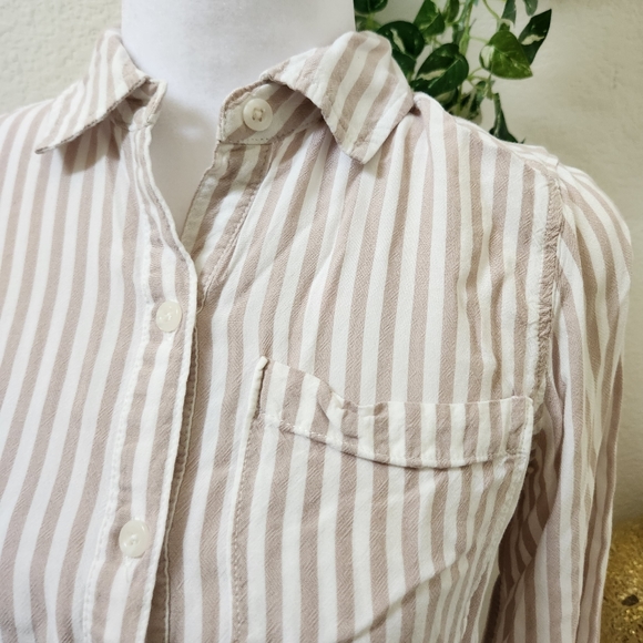 Aéropostale Women's Button-down Shirt size XS,  rayon - Picture 6 of 8